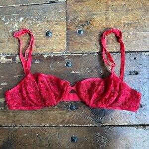 VINTAGE Victoria’s Secret Red Lace Bra 32A